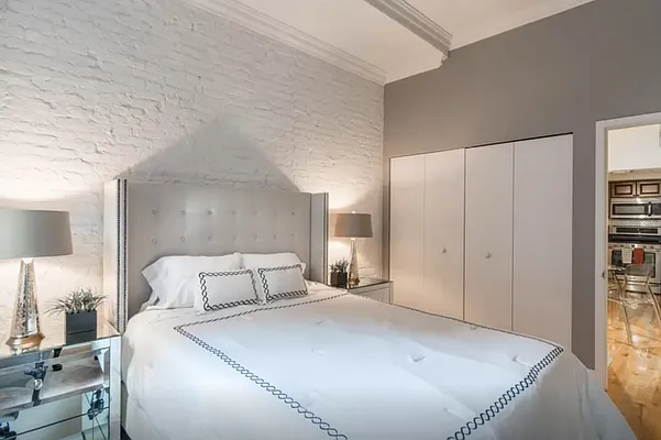 Sold by Sara Lederman, LREB | media 30