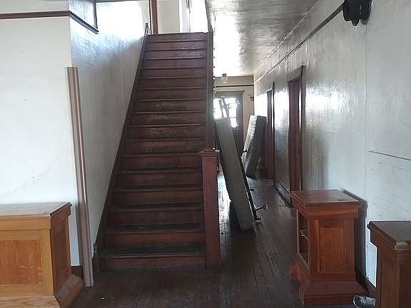 5th image of 118 E Kootenai Ave