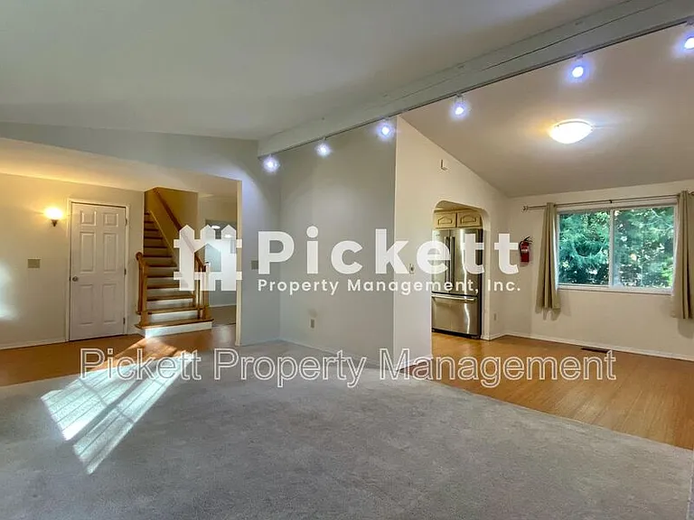 7293 Pheasant Cir NE — Photo 5