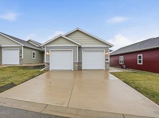 1206 Tivoli Cir, Oregon, WI 53575