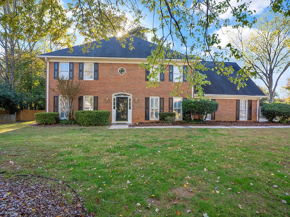 1st image of 535 Saddle Creek Cir