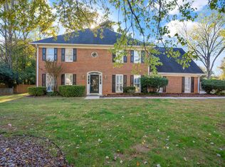 535 Saddle Creek Cir, Roswell, GA 30076