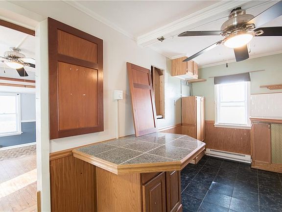 3rd image of 99 Ormerod Ave