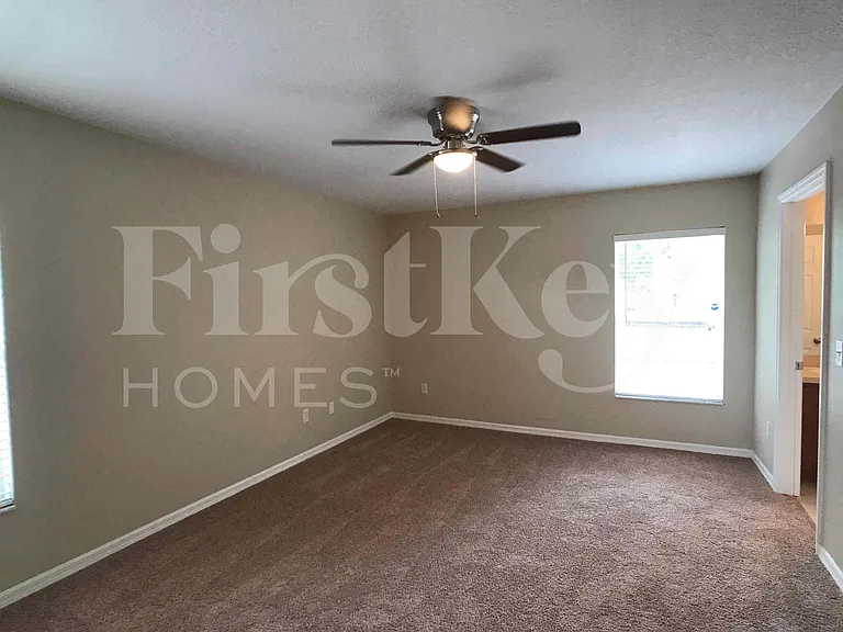 1736 W Pine St — Photo 17