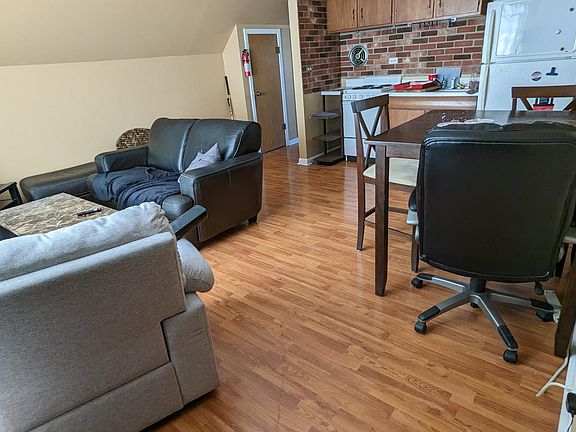 5th image of 329 S Greenwood Ave #201
