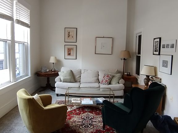 2nd image of 139 N 4th St APT B