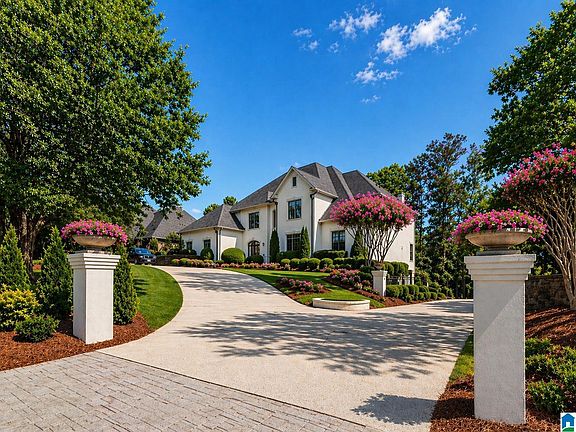 4th image of 1061 Legacy Dr