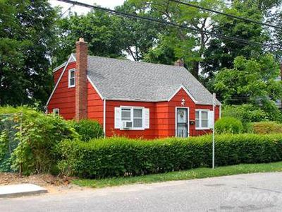 83 Coolidge Ave, Amityville, NY, 11701