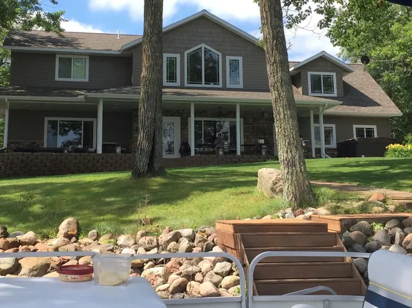 33332 Lone Pine Dr, Browerville, MN 56438