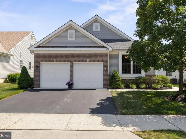 108 Paisley Pl, Hainesport, NJ 08036