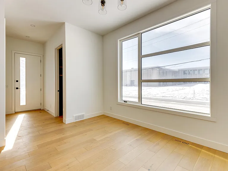 2144 51st Ave SW — Photo 10