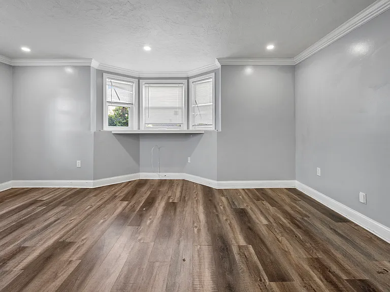 30 Mount Everett St #1R — Photo 12