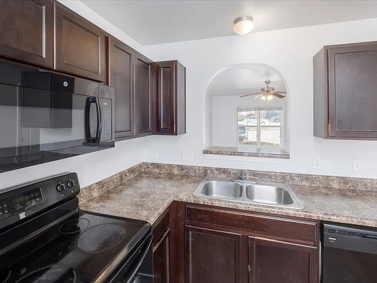 790 Arthington St — Photo 14