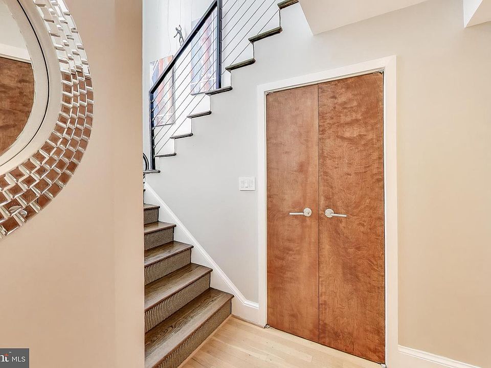 1st image of 2370 Champlain St NW APT 34