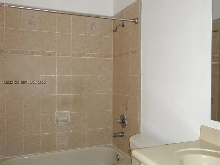 5460 NW 107th Ave #115 — Photo 26