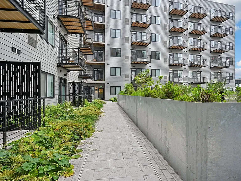 The Keystone Apartments — Photo 24