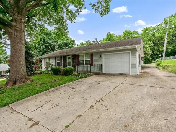 602 N Westview Dr, Richmond, MO 64085