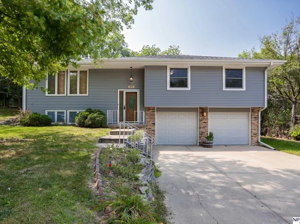 1095 S 16th Ave, Blair, NE 68008