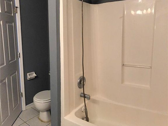 2nd image of 370 Clairidge Cir