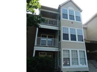 29 Kenwood Dr, Sicklerville, NJ 08081