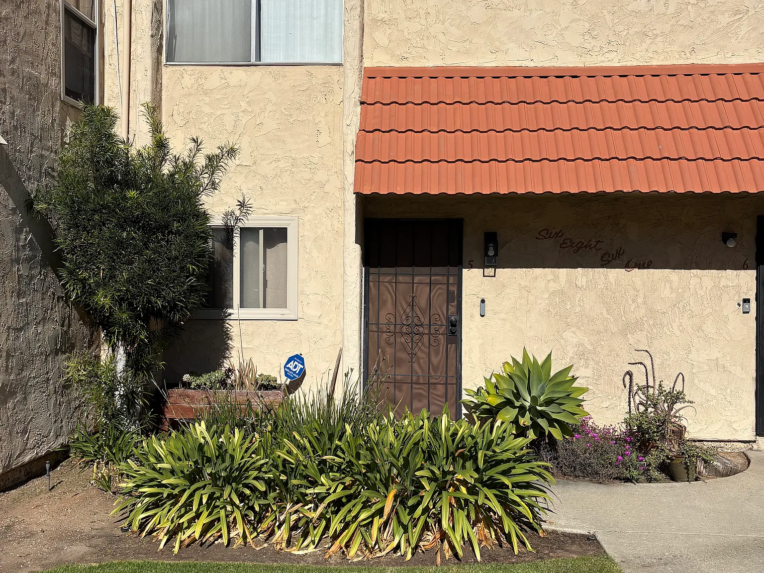 2 bed, 1.5 bath, 1175 sqft, $1,350 — Photo 1