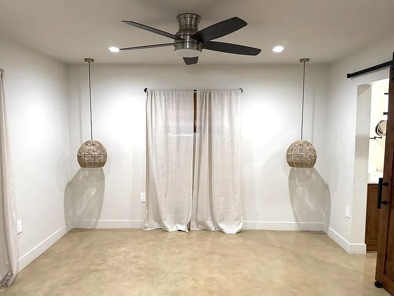 426 S Stratford Dr — Photo 11