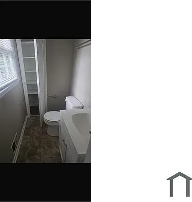 1613 Barrington Ln NE — Photo 16