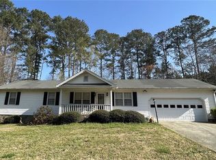 1137 Granite Ln, Loganville, GA 30052