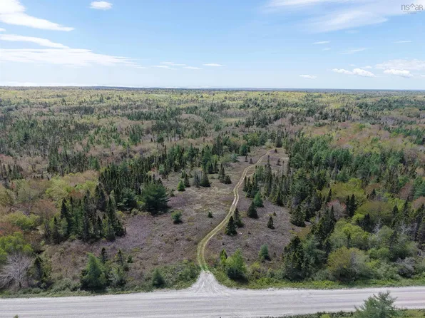 Lake Rd, West Caledonia, NS B0T 1B0