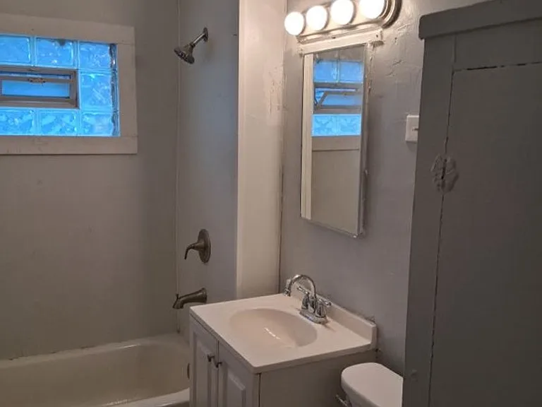 4008 Ardmore Ave — Photo 5