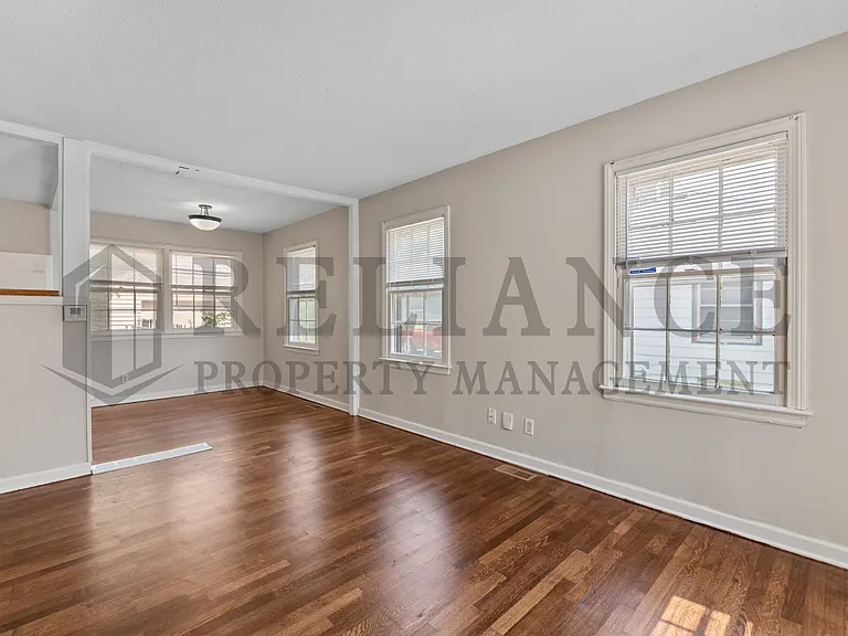 1555 N Northeast Pkwy — Photo 8