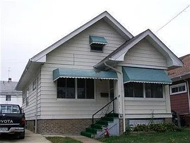 3513 W 119th St photo 1