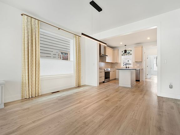 4th image of 46 Rosedale Way