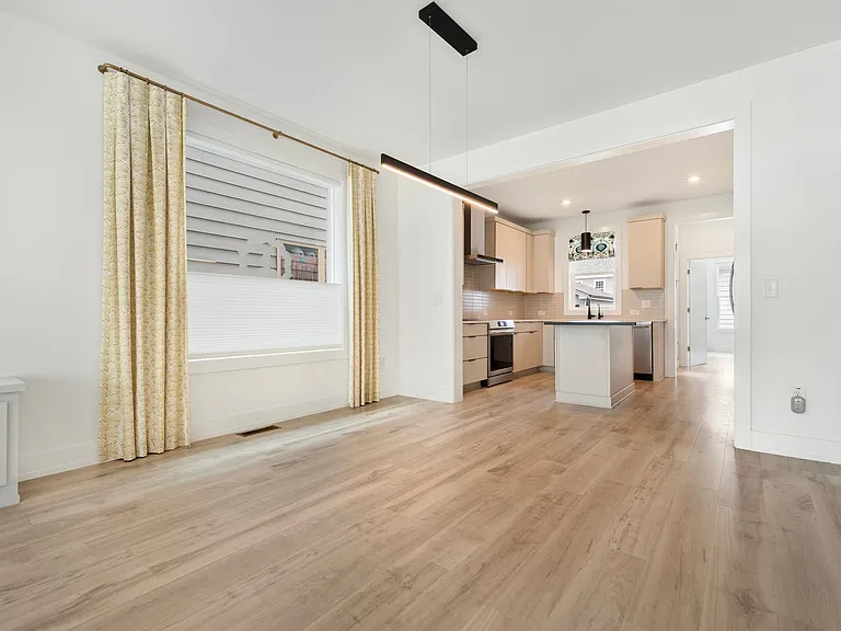 46 Rosedale Way — Photo 4