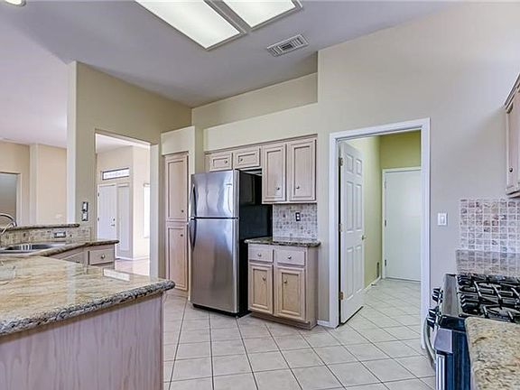 3rd image of 10528 Back Plains Dr