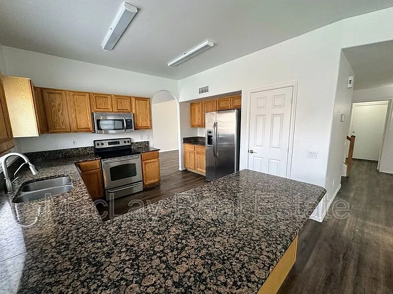 1392 W Morelos St — Photo 5