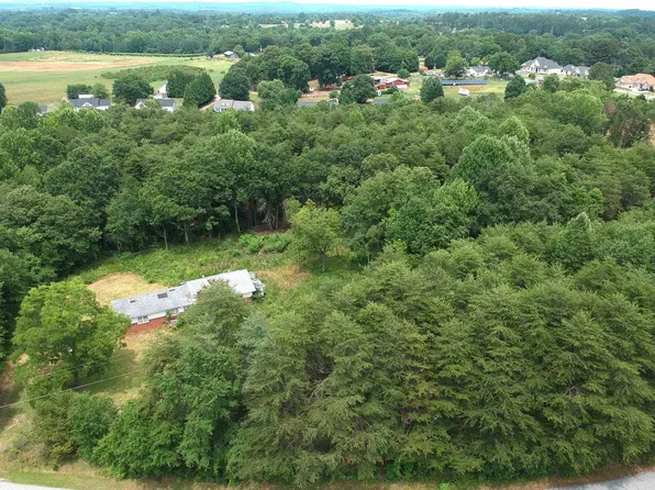 190 Geddis Rd, Inman, SC 29349