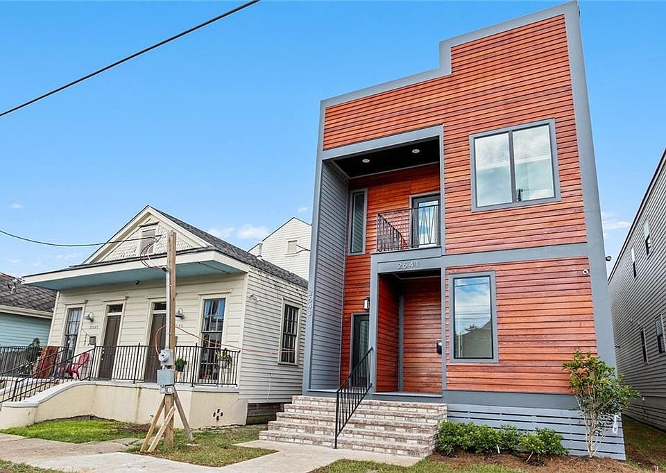 1st image of 2641 43rd St