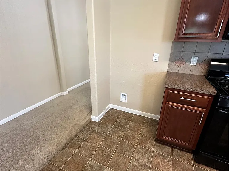 11750 Pinemeade Ln — Photo 43