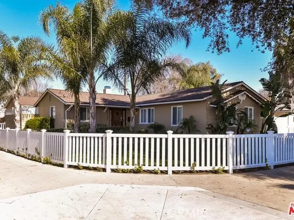 22327 Gifford St, Canoga Park, CA 91303