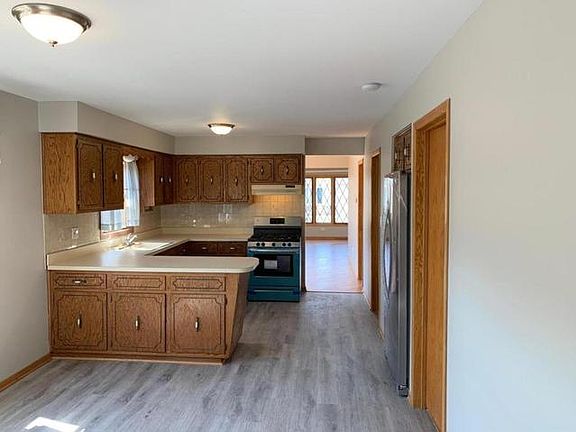 4th image of 7859 W Cahill Ter APT 3