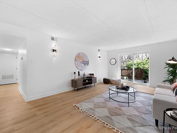 2nd image of 500 Redondo Dr APT 104