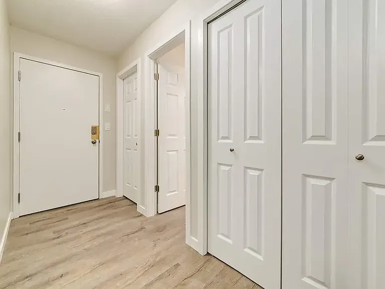 5320 47th Ave #202 — Photo 7