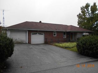 6 E Clearview Dr, Shrewsbury, PA 17361
