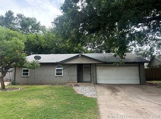 11802 E 62nd Pl, Broken Arrow, OK 74012