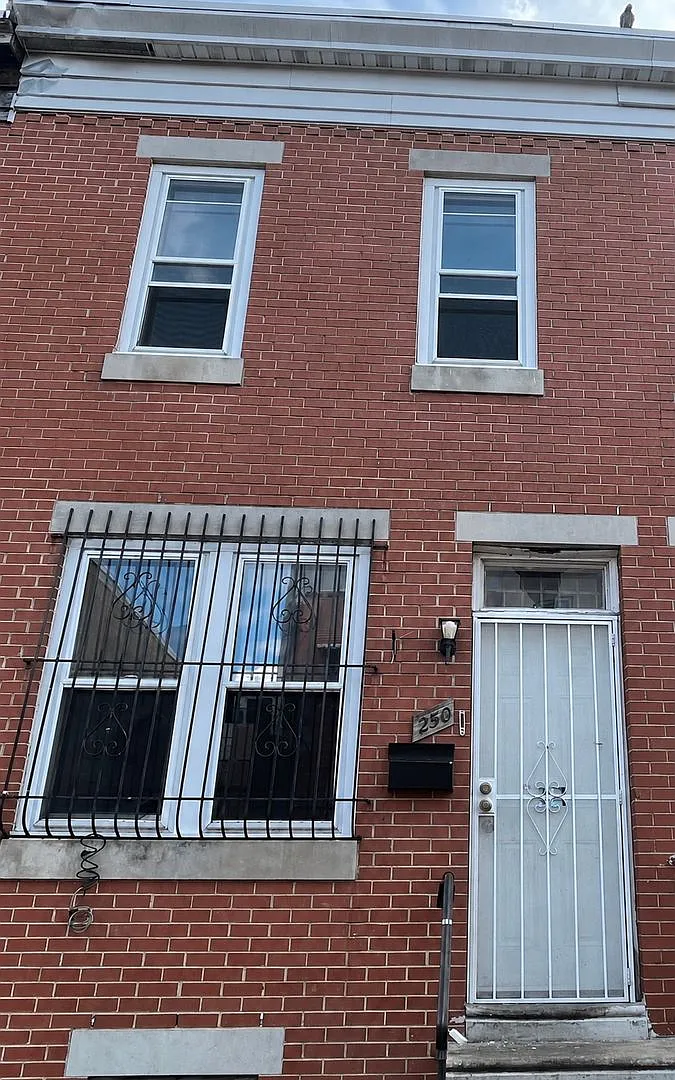 2 Beds | 1 Bath Philadelphia Rental 250 E Stella St — Photo 1