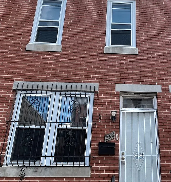 250 E Stella St