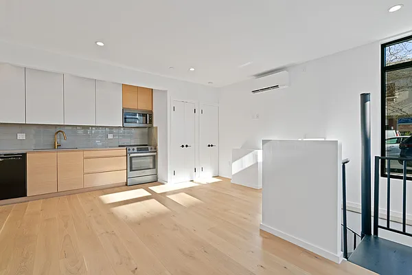 Rented by Nest Seekers International | media 3