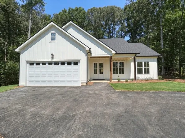 386 Russell King Ln, Canton, GA 30115