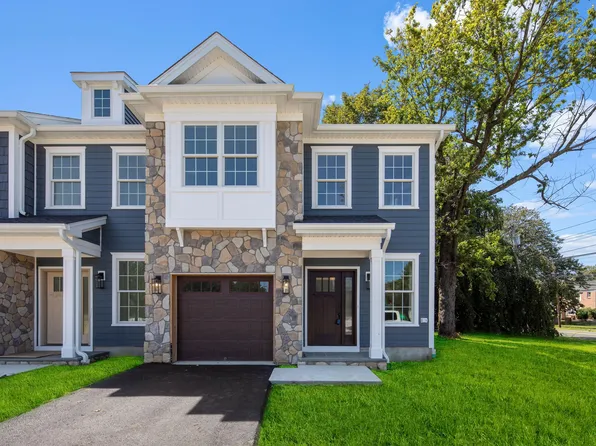 5 Samantha Way, Eatontown, NJ 07724